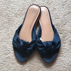 Navy Blue slide sandals | knot detail